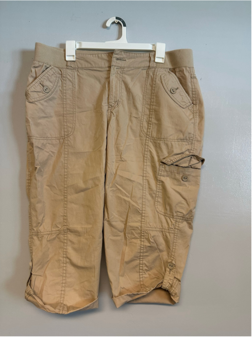 St. John's Bay Beige Cargo Capri Pants Size 16W Outdoor Hiking
